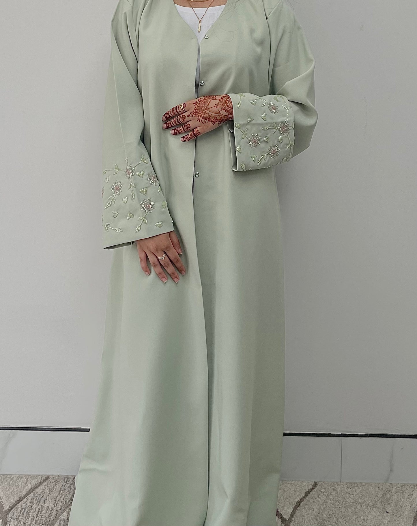 Nuhhr Abaya