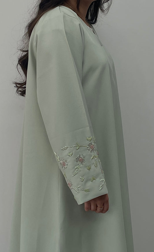 Nuhhr Abaya