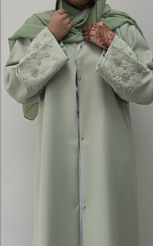 Nuhhr Abaya